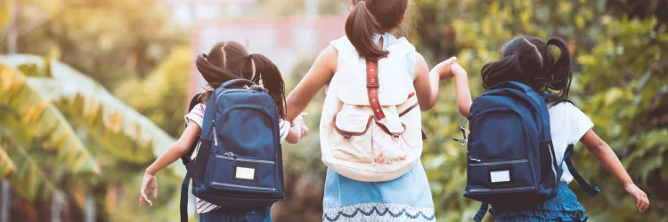 CITY* STATE* Chiropractor Discusses Proper Child Backpacks